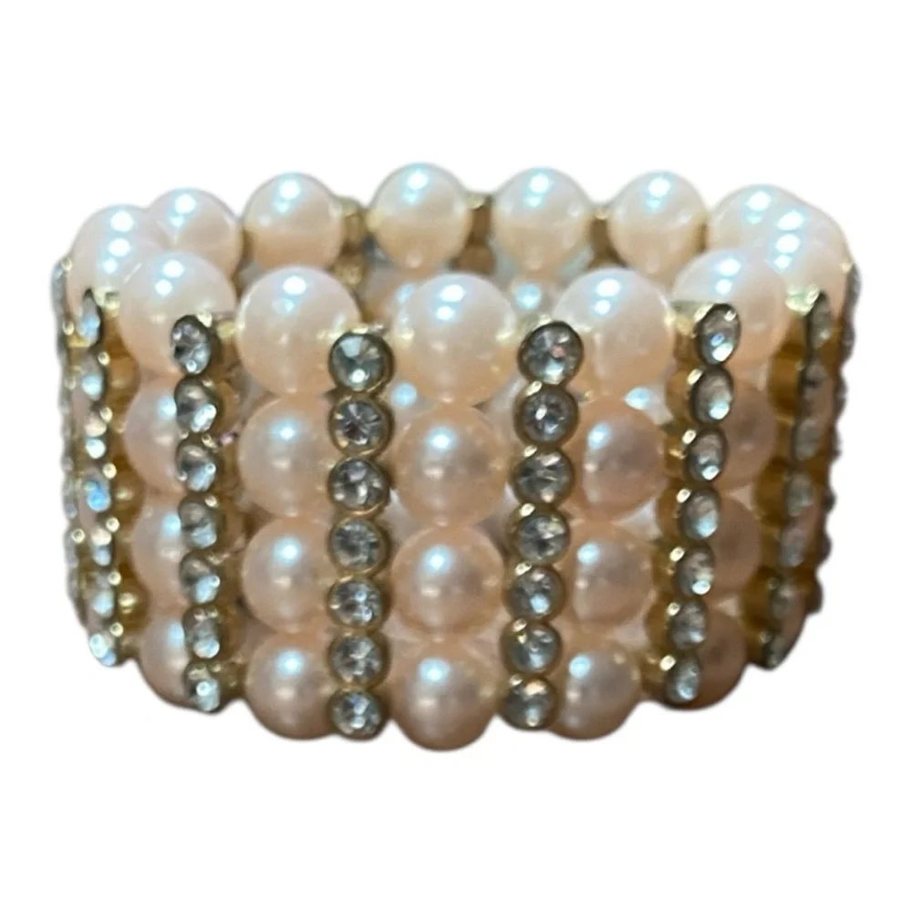 Pearl Stretch Gold Bracelet